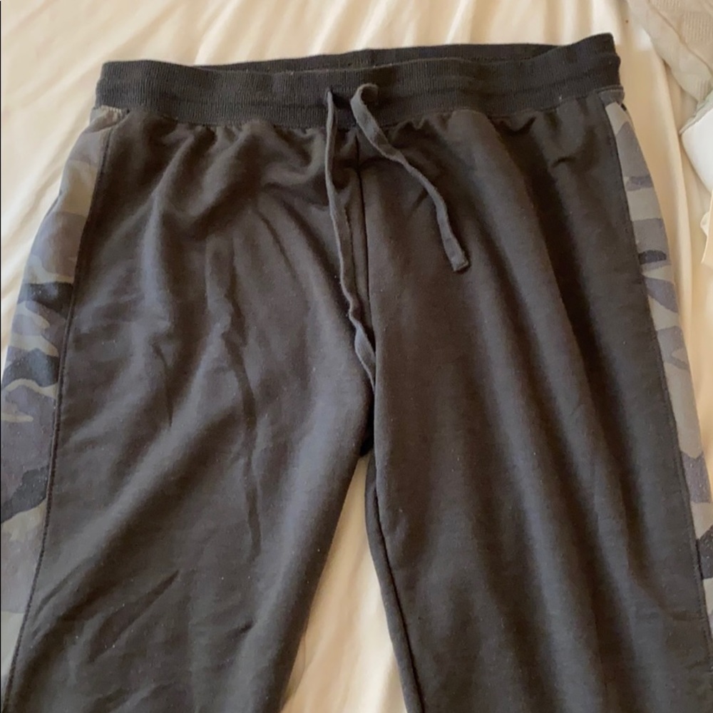 army green/ camo sweatpants